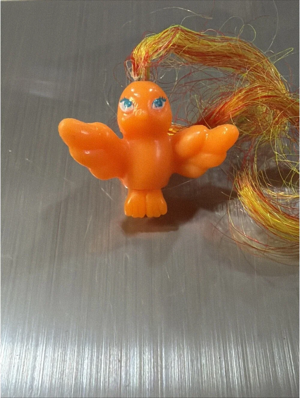 Hasbro Fairy Tails Bird Teeny Tiny Tails Orange Bird Piña Colada